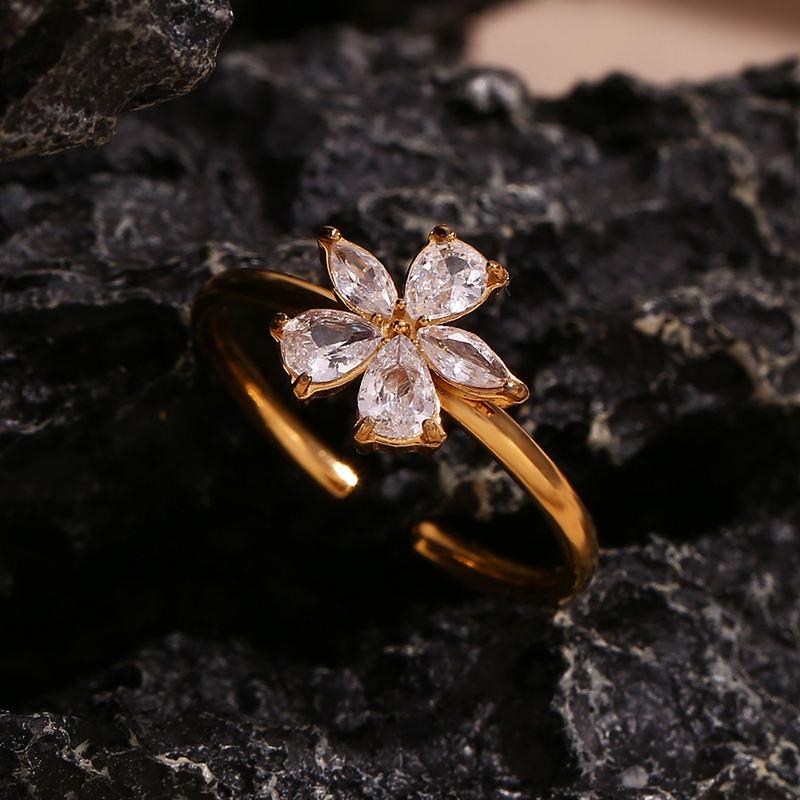 18K Gold-Plated Zircon Flower Ring