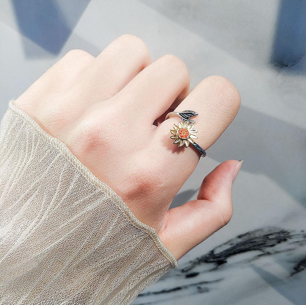 Fashion Adjustable Sunflower Rotating Ring - Trendha