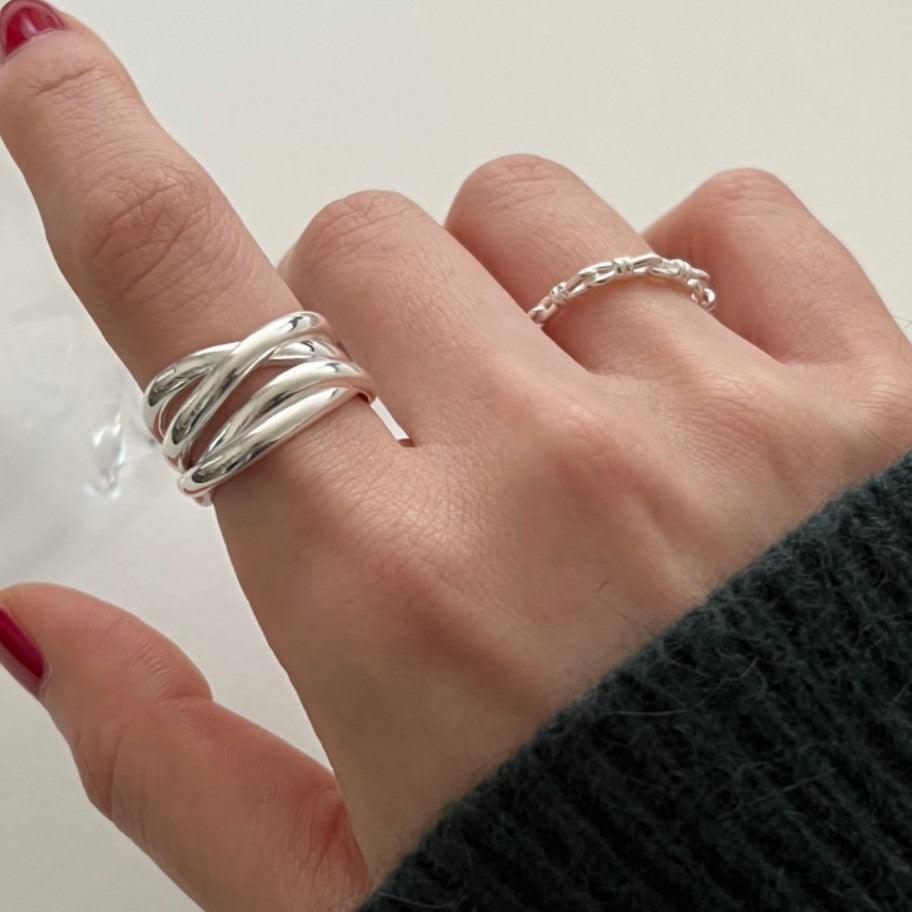 Irregular Highlight Line Crossing Ring - Trendha