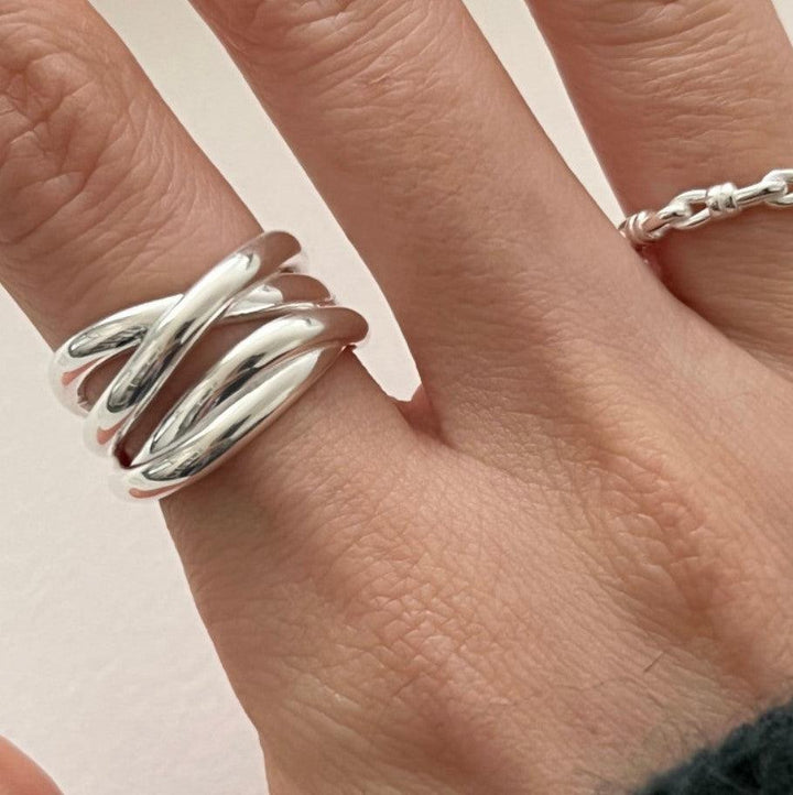 Irregular Highlight Line Crossing Ring - Trendha