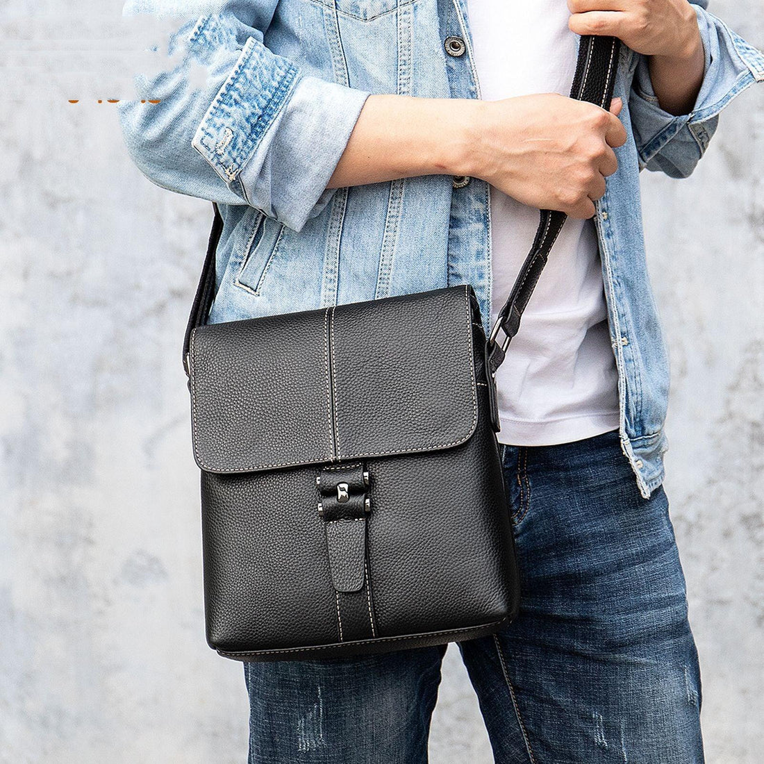 Large Capacity Cowhide Shoulder Bag For Men