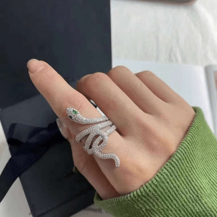 Spirit Snake Ring Female Light Luxury Retro Senior Sense 925 Silver