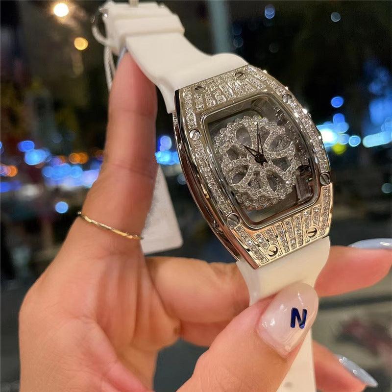 Decorative Barrel-Case Quartz Watch with Rubber Strap
