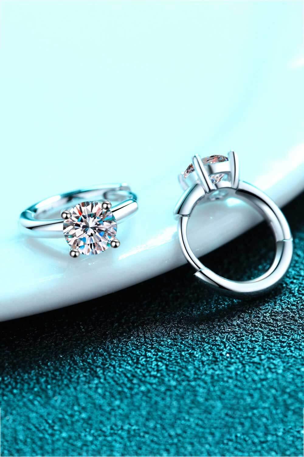 Moissanite Huggie Earrings - Trendha