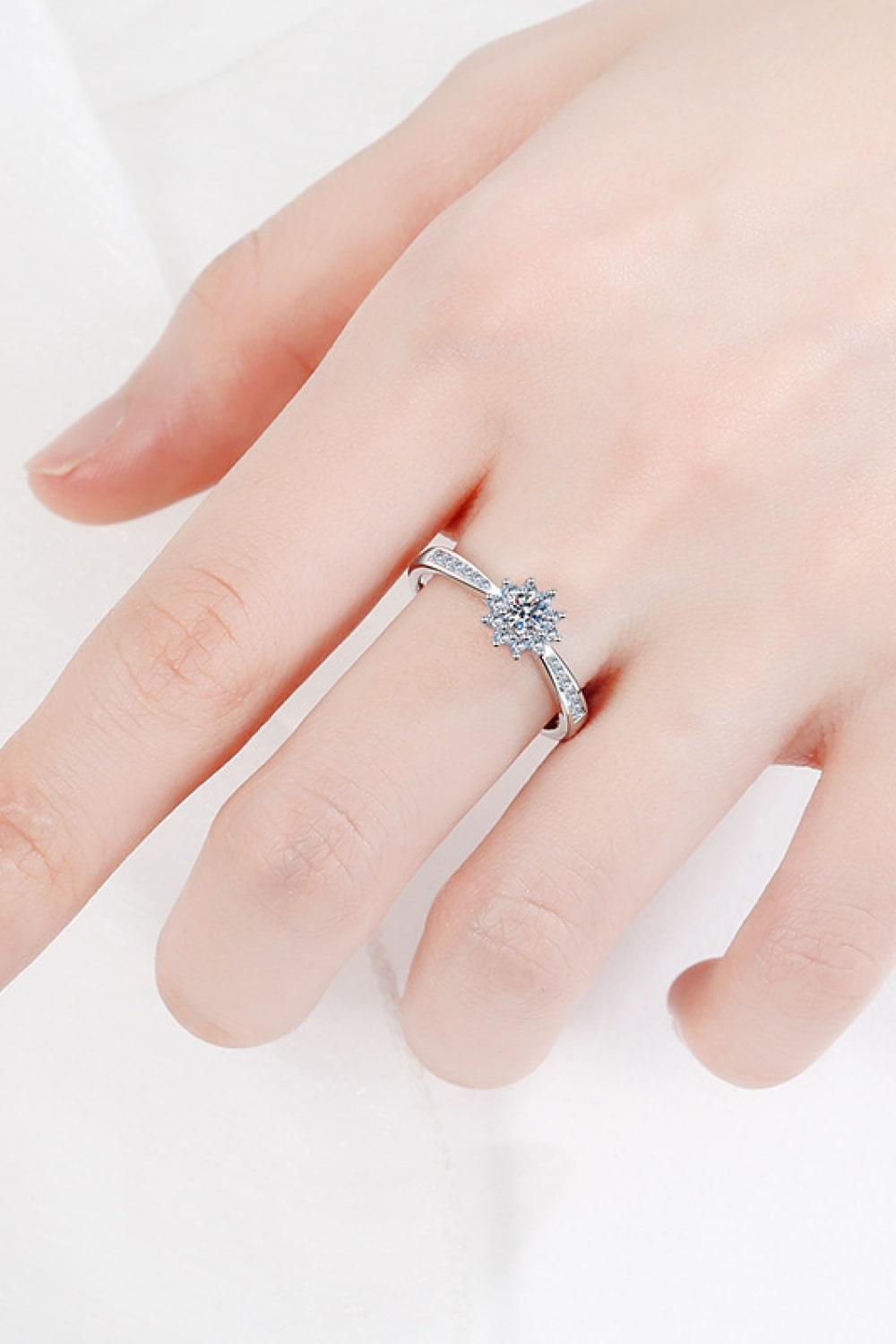 Moissanite Rhodium-Plated Snowflake Ring - Trendha