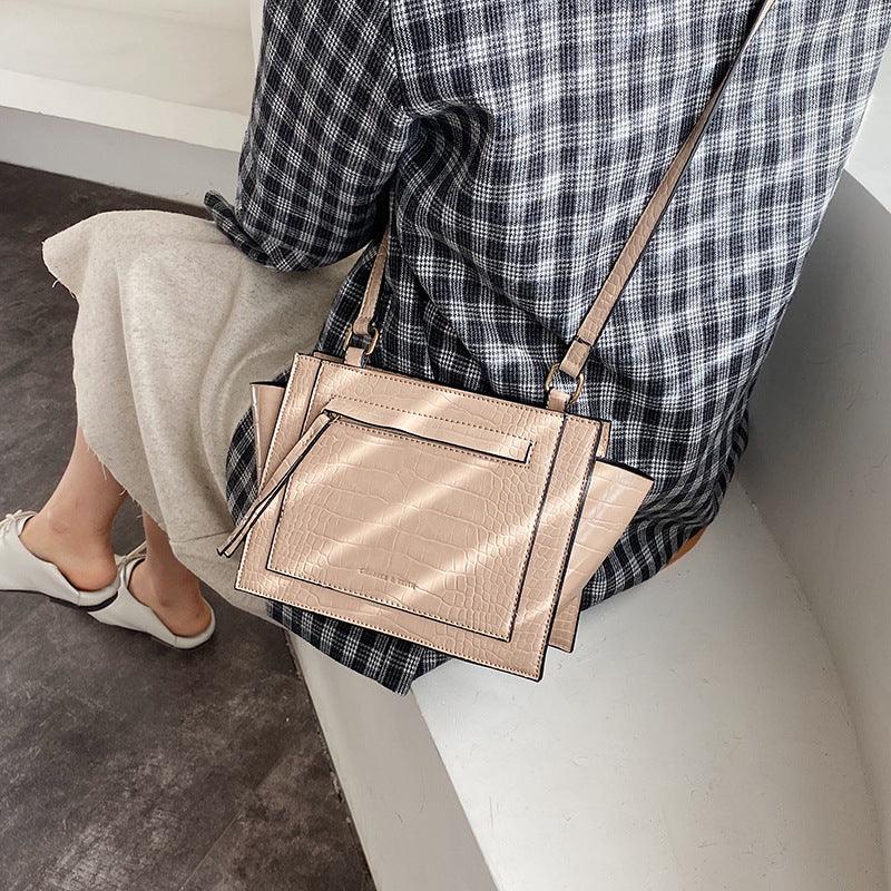 Fashion Western style large capacity messenger bag - Trendha