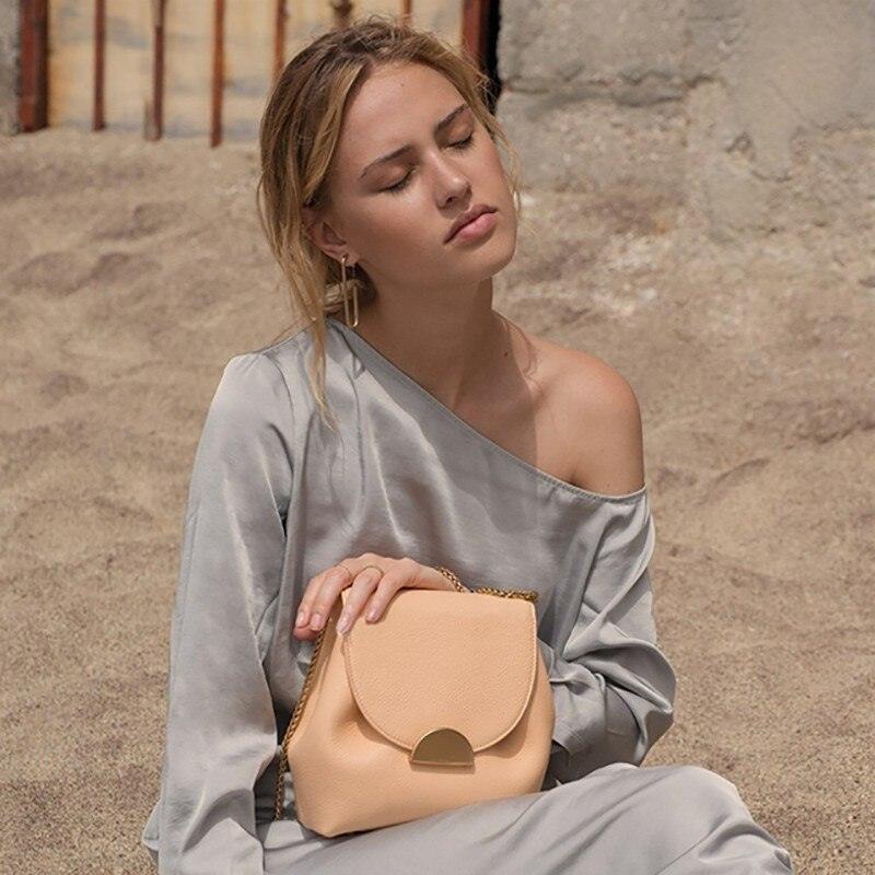 French Niche Design Chain Shoulder Messenger Bucket Bag - Trendha