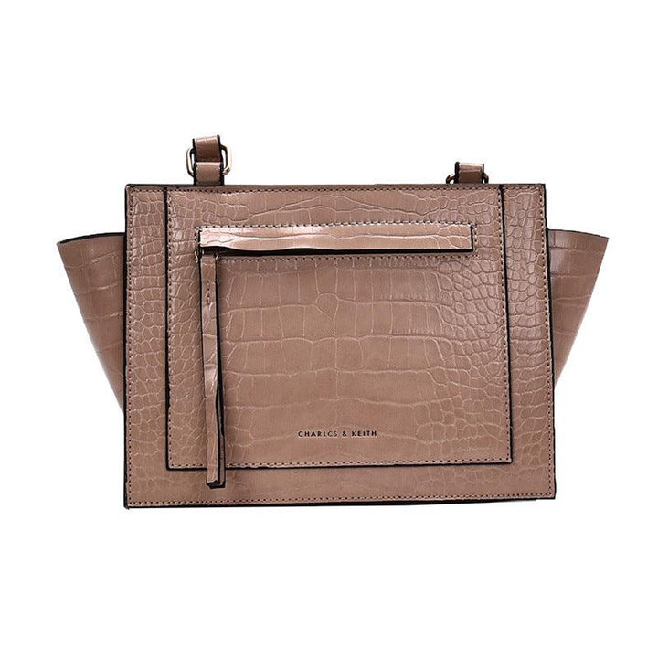Fashion Western style large capacity messenger bag - Trendha
