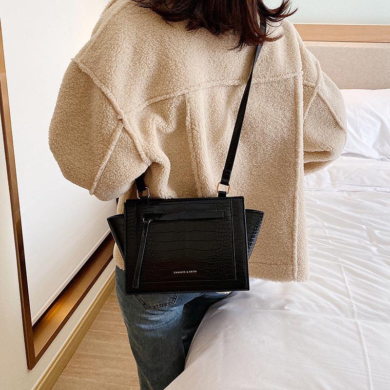 Fashion Western style large capacity messenger bag - Trendha