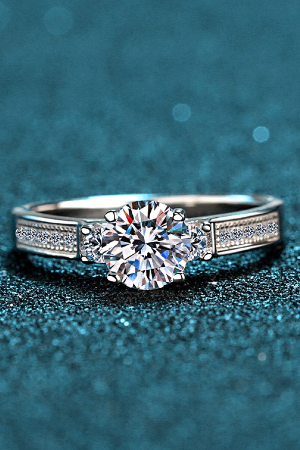 Lucky Charm Moissanite Rhodium-Plated Ring - Trendha
