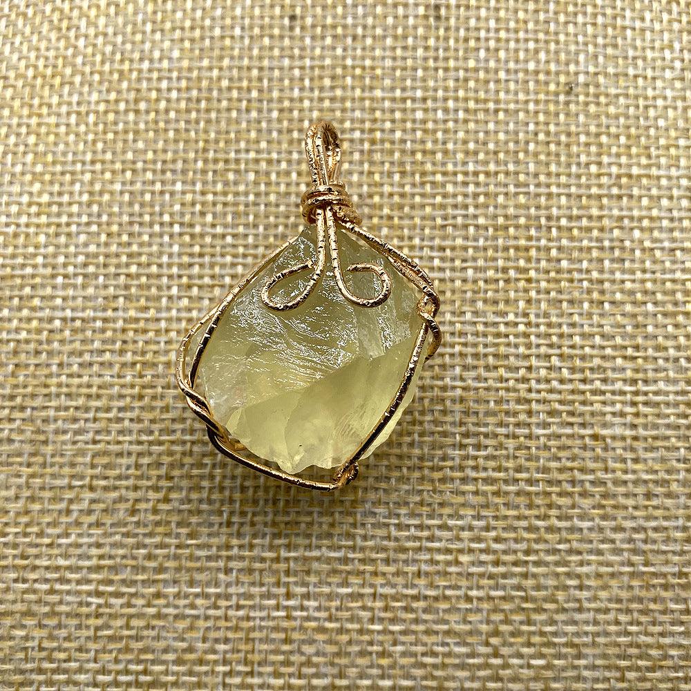 Hand-Wound Twisted Irregular Crystal Rough Stone Necklace - Trendha