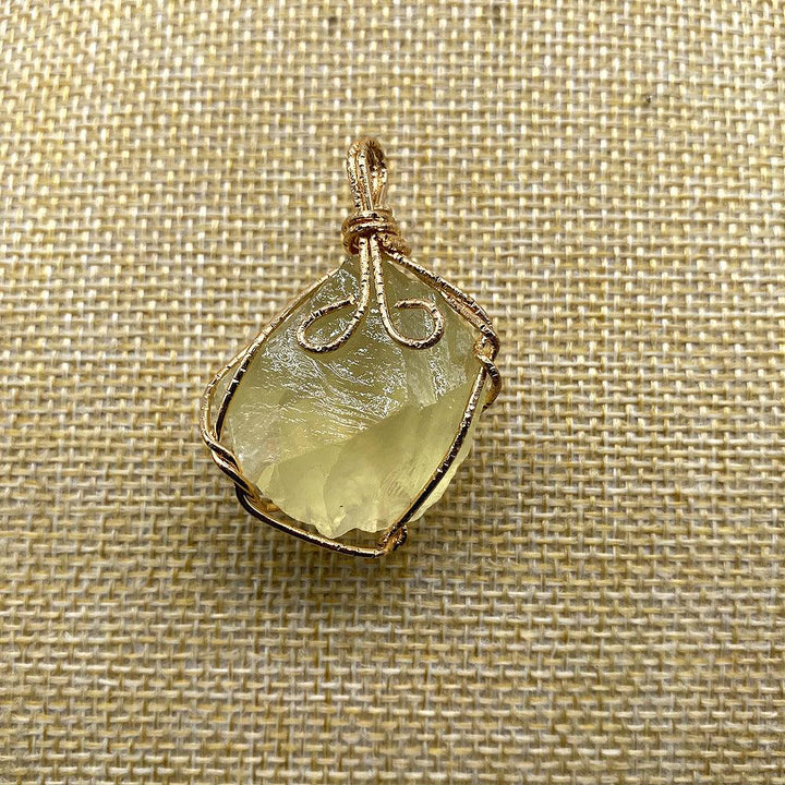 Hand-Wound Twisted Irregular Crystal Rough Stone Necklace - Trendha