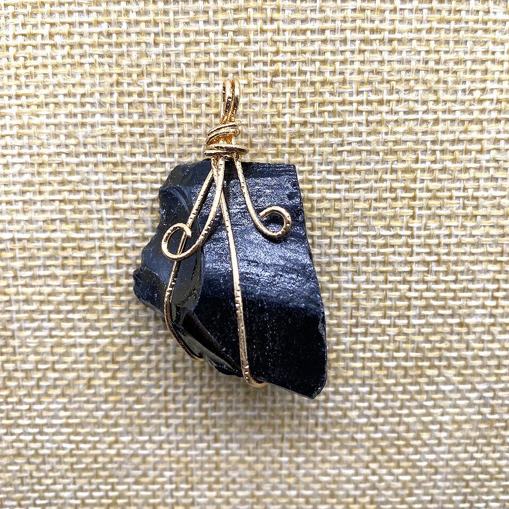 Hand-Wound Twisted Irregular Crystal Rough Stone Necklace - Trendha