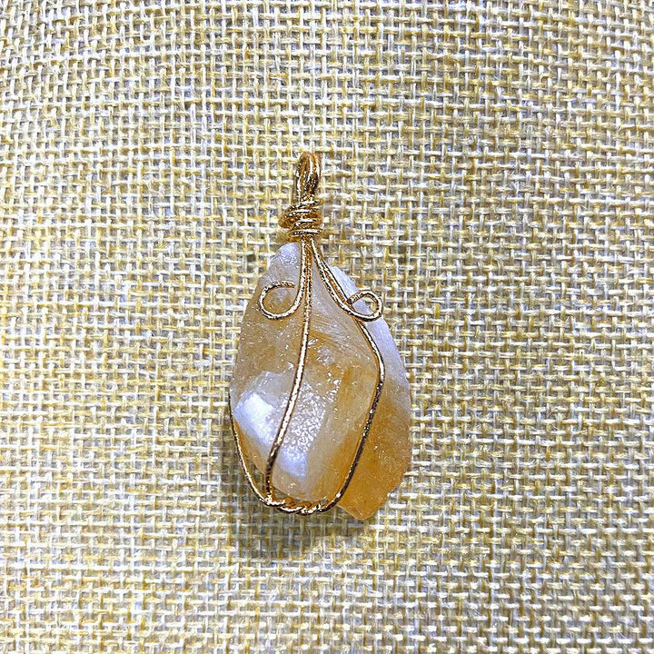 Hand-Wound Twisted Irregular Crystal Rough Stone Necklace - Trendha