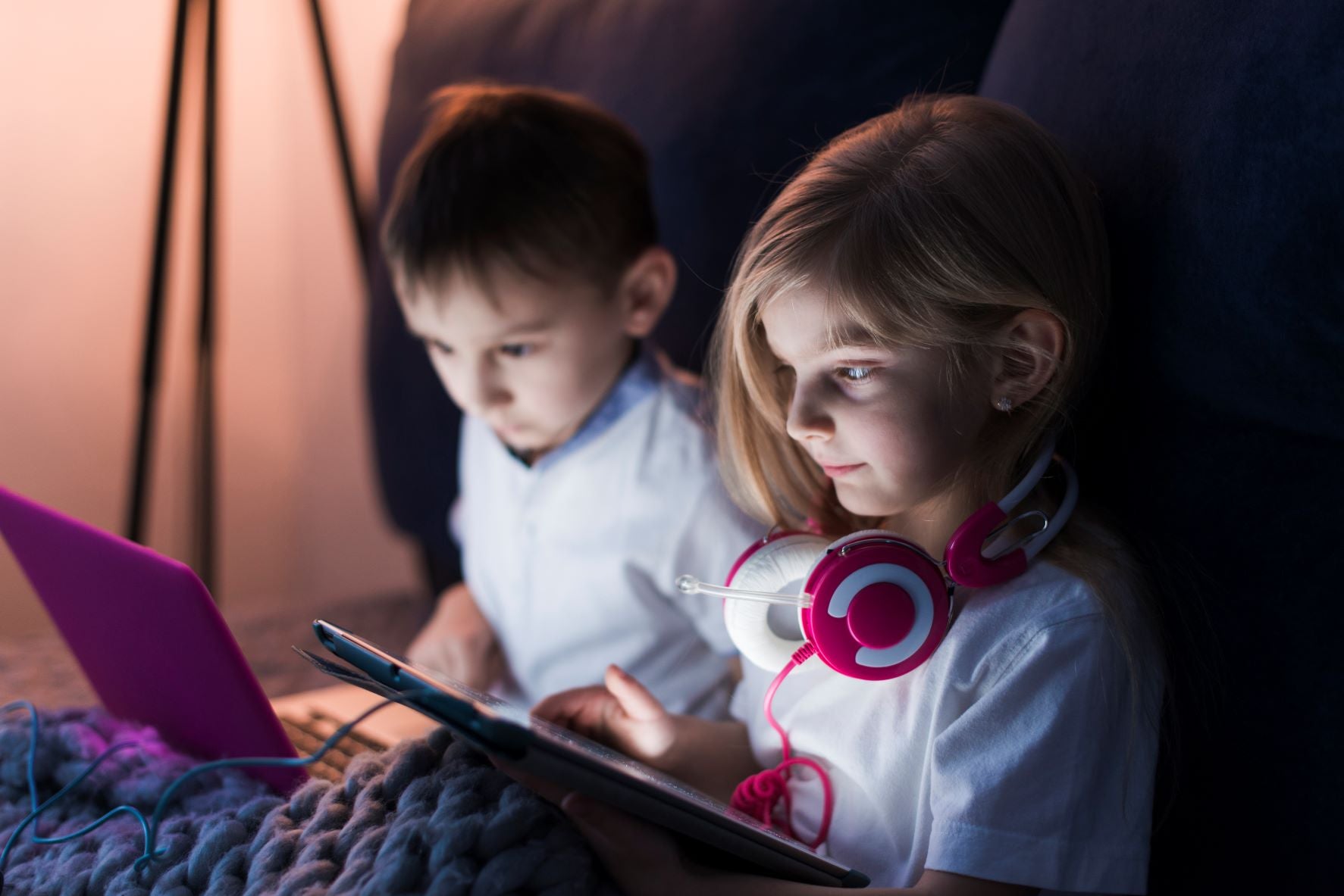 Children Using Multiple Screens The Hidden Impact of Screens on Children's Mental and Physical Health ...