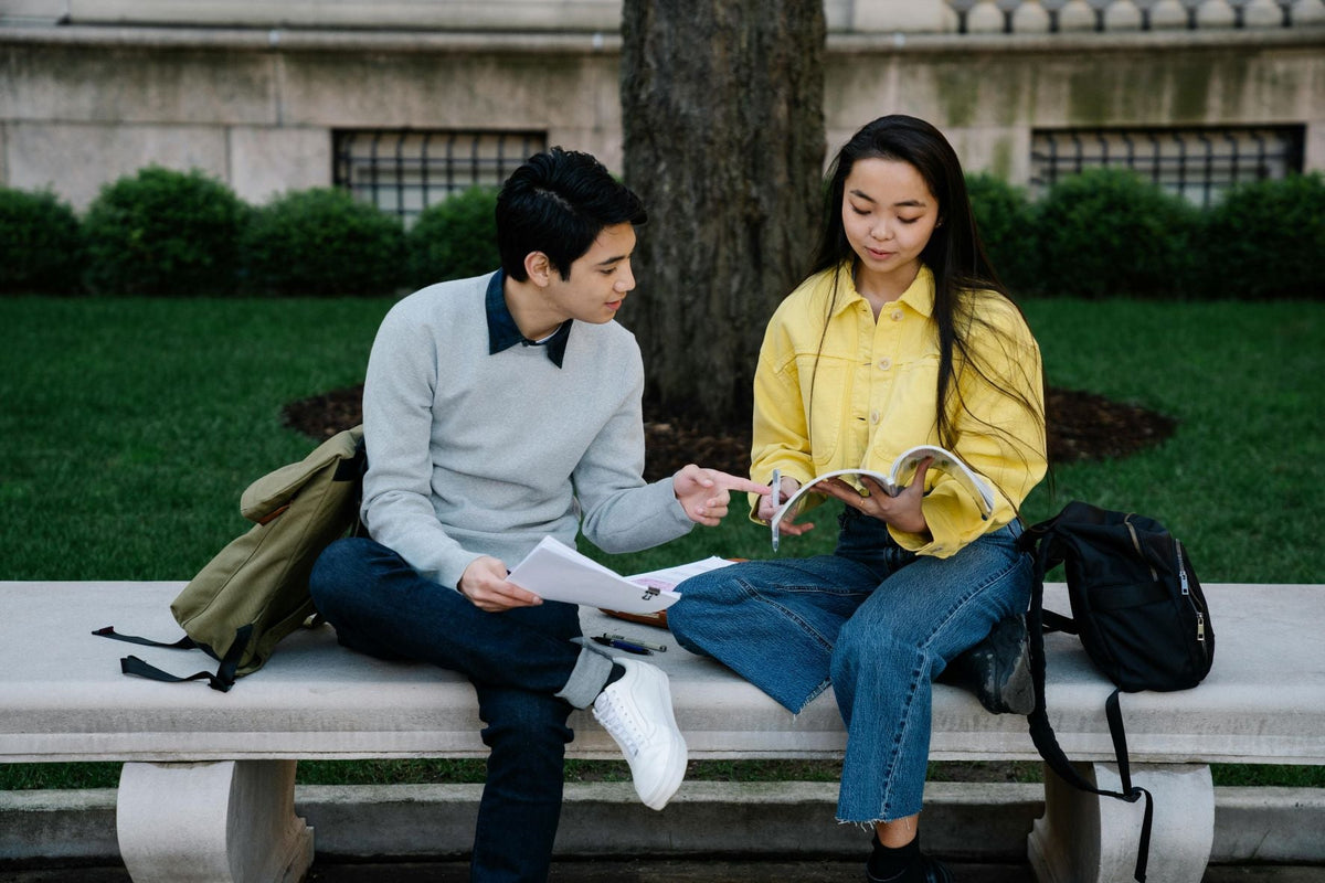 What to Look for in a College Bag: Features, Functionality &amp; Style Tips