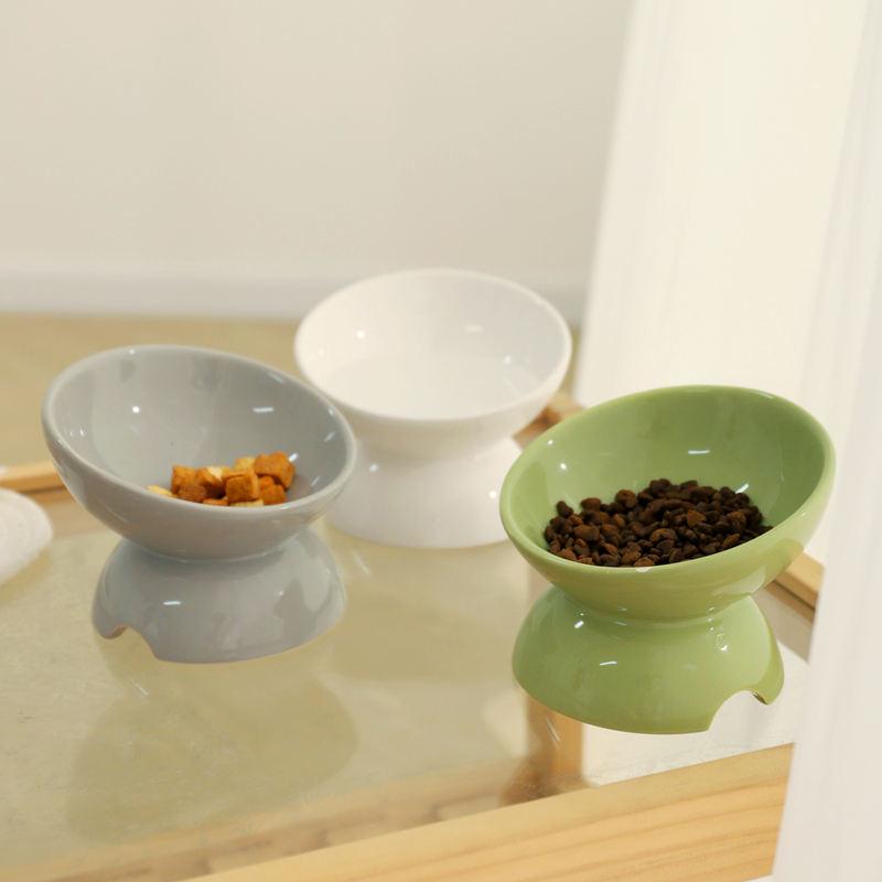 Tilted Elevated Ceramic Cat Bowl