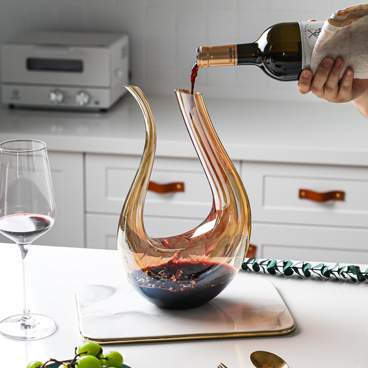 1200ml Luxurious Crystal Glass U-shaped Horn Wine Decanter Wine Pourer Red Wine Carafe Aerator