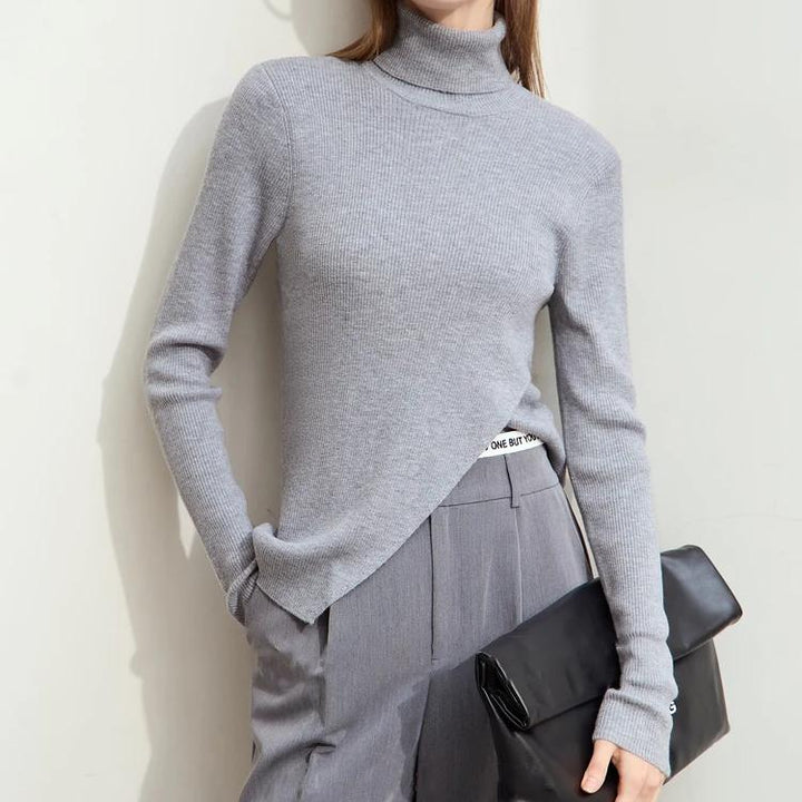 Minimalist Women's Turtleneck Sweater for Autumn