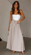 Color: Apricot