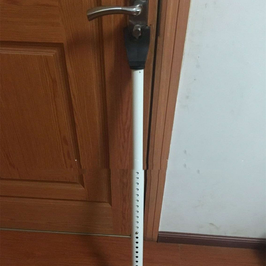 Adjustable Door Support Bar