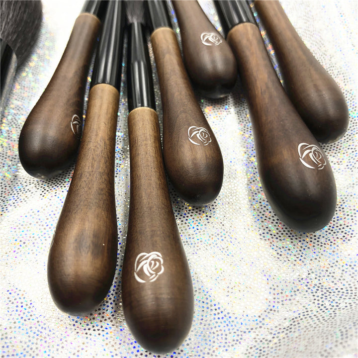 Professional Goat Hair 10-Piece Makeup Brush Set with Wooden Handles and Leather Bag