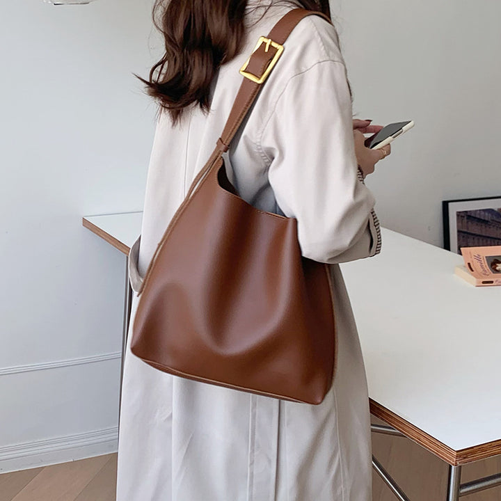 Versatile Large Capacity Women's Bucket Bag Retro Crossbody Japanese One Shoulder