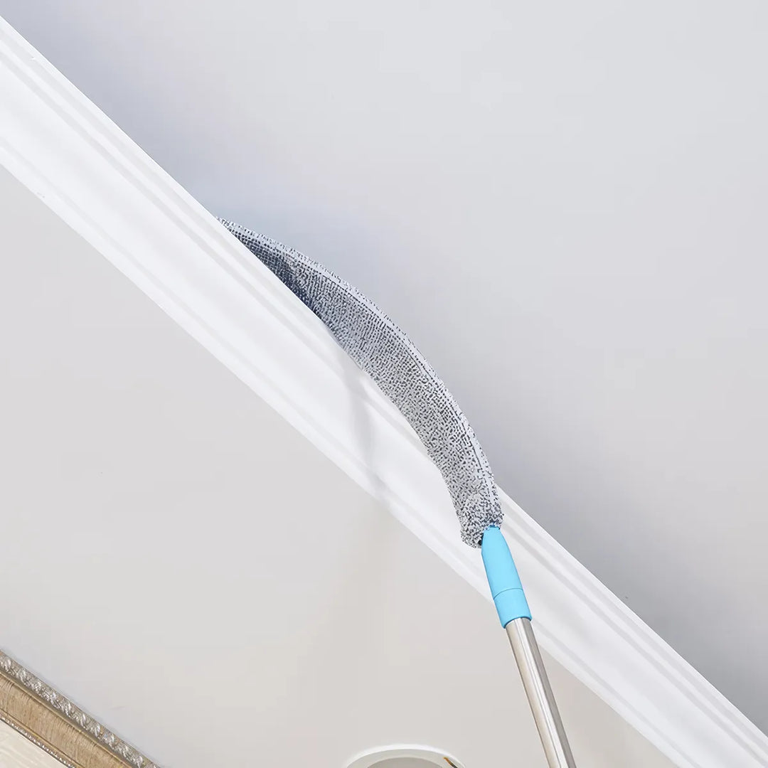 Extendable Dusting Brush for Effortless Household Cleaning