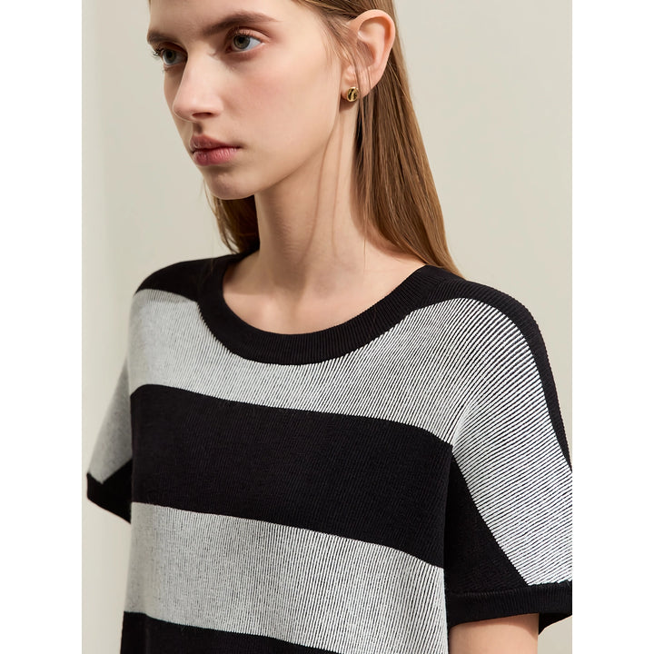 Minimalist Women's Wide Striped Crewneck Jumper