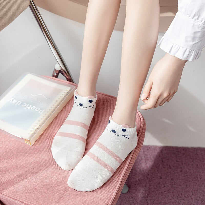 5 Pairs Cute Pink Cat Low Tube Socks - Trendy and Comfortable Boat Socks