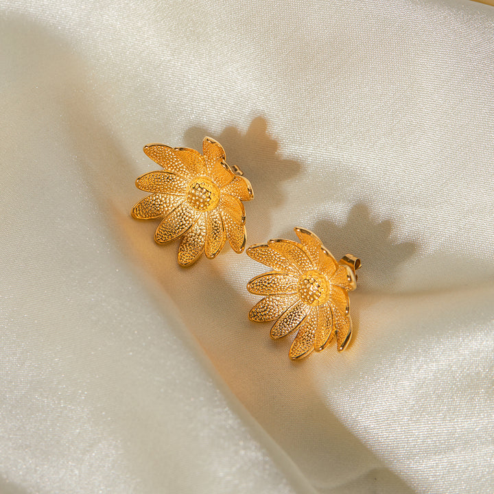 18K Gold Plated Stainless Steel Daisy Flower Stud Earrings for Women