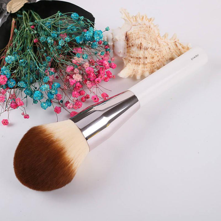 Luxurious Precision Powder and Foundation Brush