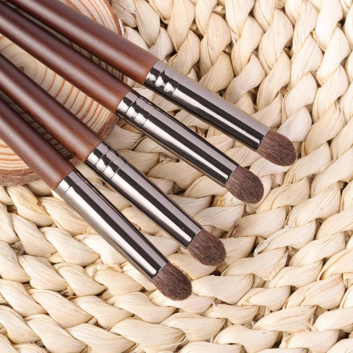 Dome-Shape Pony Bullet Cream Concealer Blending Brush - Detail Point Shader