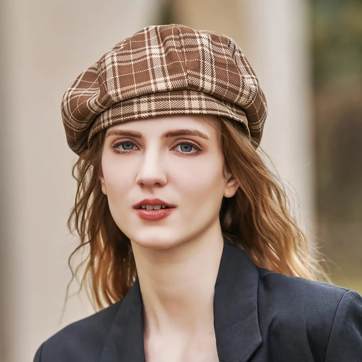 Chic Plaid Winter Beret for Women – Warm and Versatile