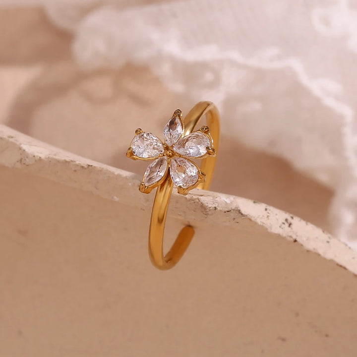 18K Gold-Plated White Zircon Flower Ring – Hypoallergenic Stainless Steel