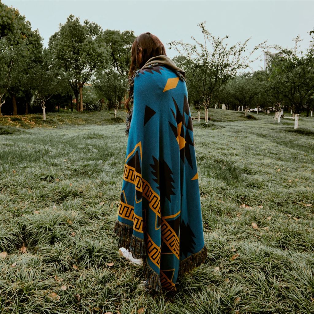 Bohemian Geometric Pattern Blanket with Luxurious Fringes