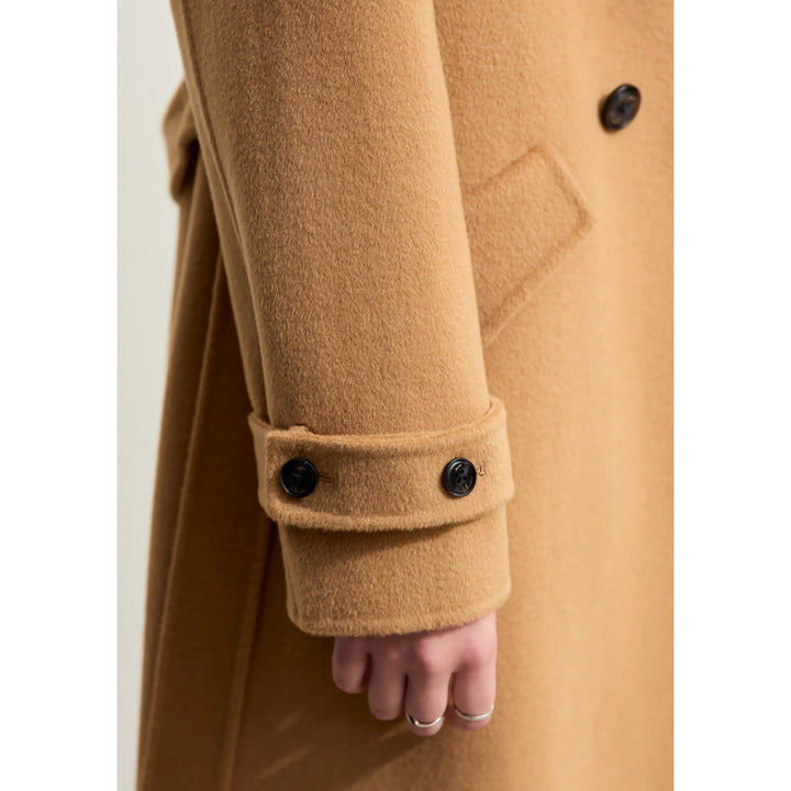 Minimalist Women’s Wool Coat with Contrast Stitching