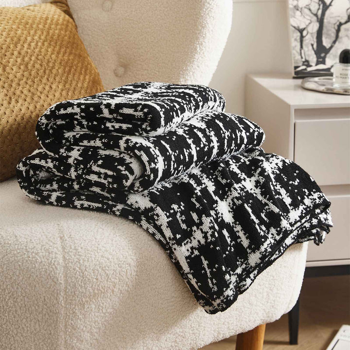 Luxury Wool Knitted Blanket - Elegant Wearable Sofa Bed Throw - Perfect for Home, Travel, and TV Time