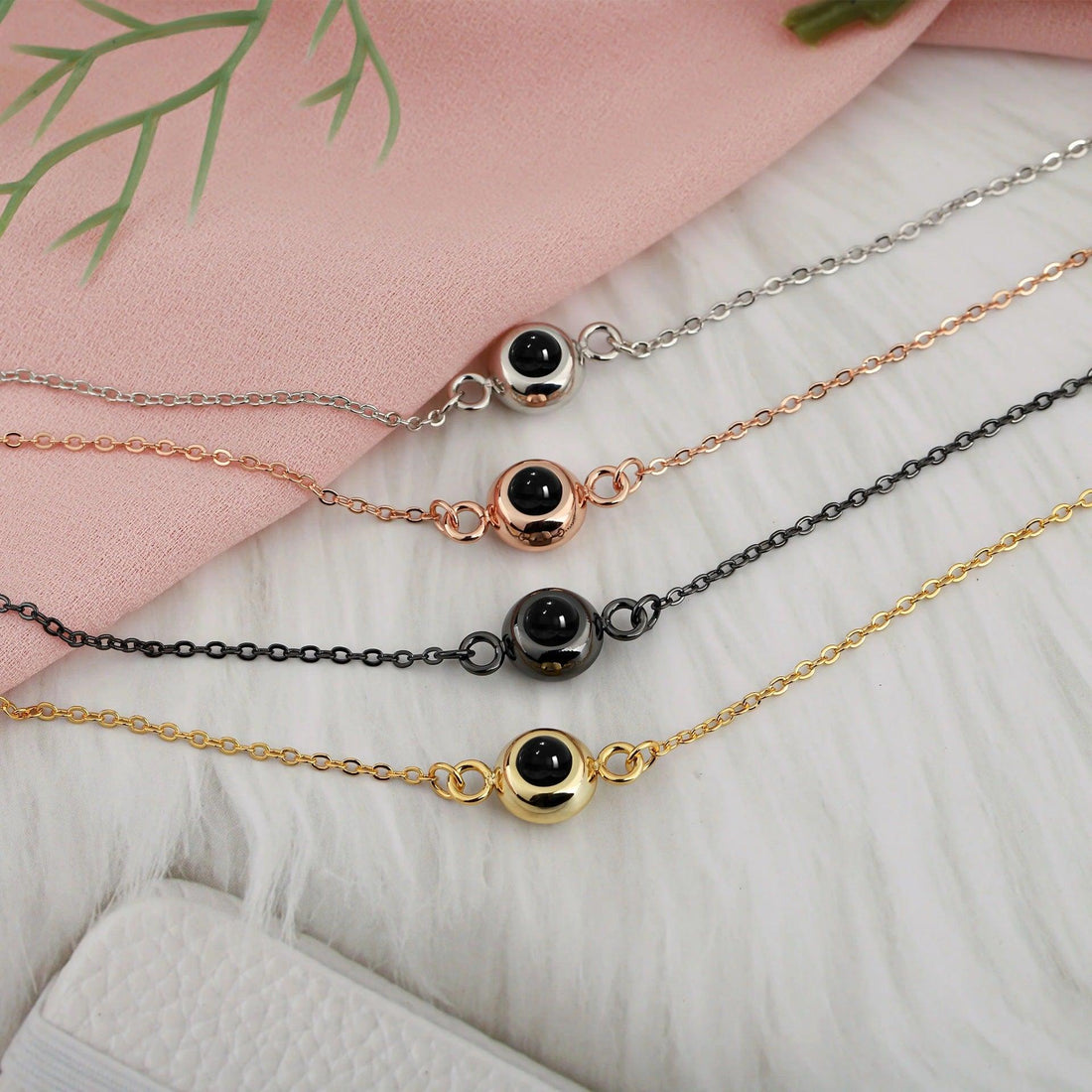 Round Projection-Charm Bracelet, Single Piece