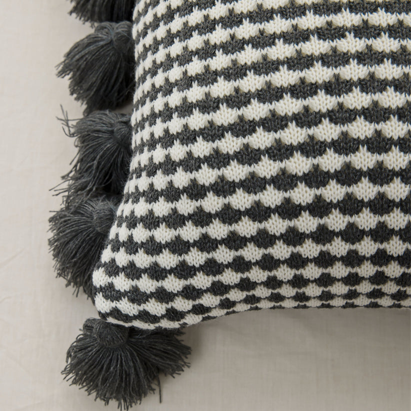 Spot Plaid Tassel Cushion Cover