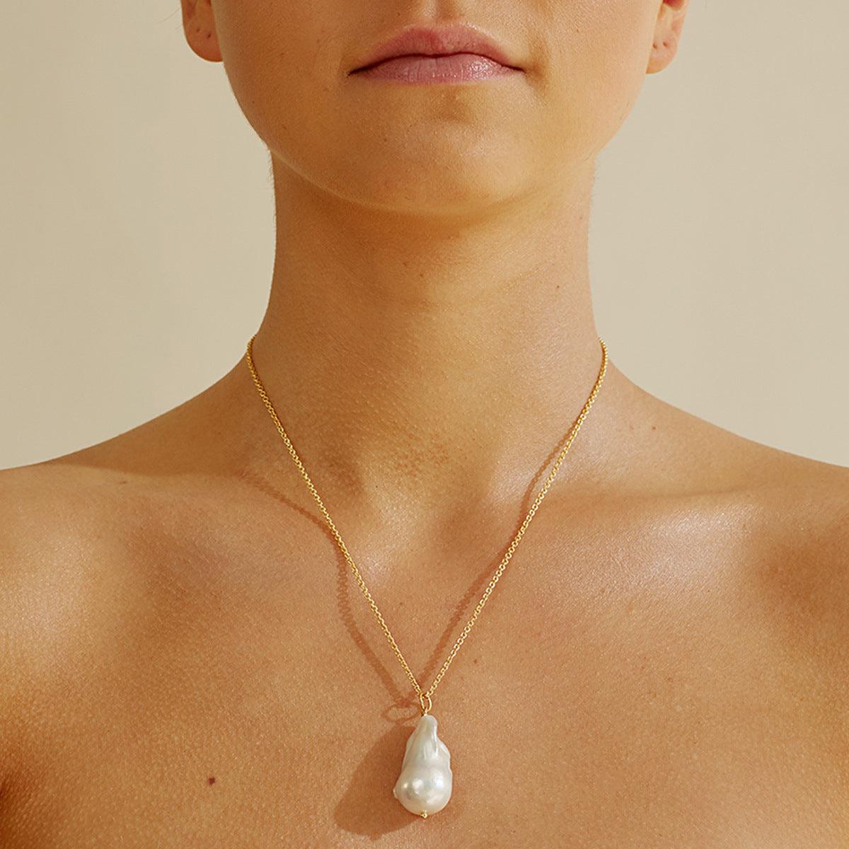 Freshwater Fish Tail Beads Shaped Baroque Pearl Pendant Simple Elegant Necklace - Trendha