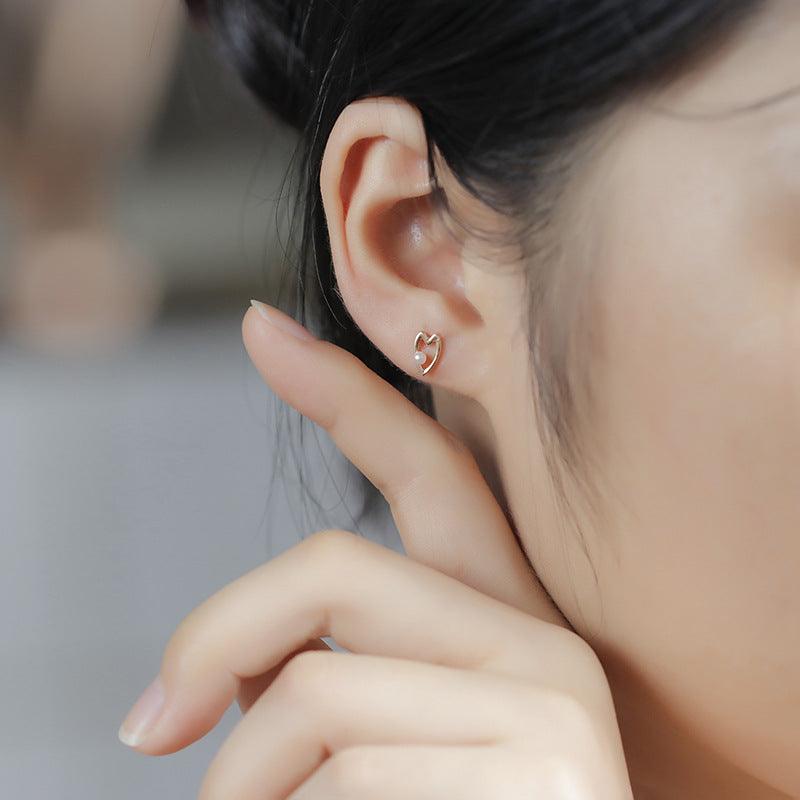 Mini Freshwater Pearl Earrings - Trendha