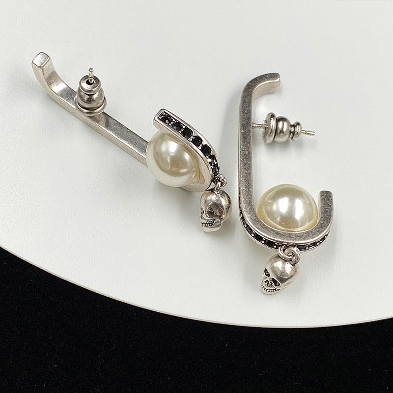 New Skull Head Women's Pearl Brass And Diamond Earrings