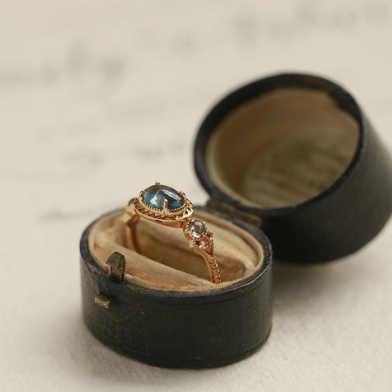 Women's Fashion Personality Vintage Topaz Ring - Trendha