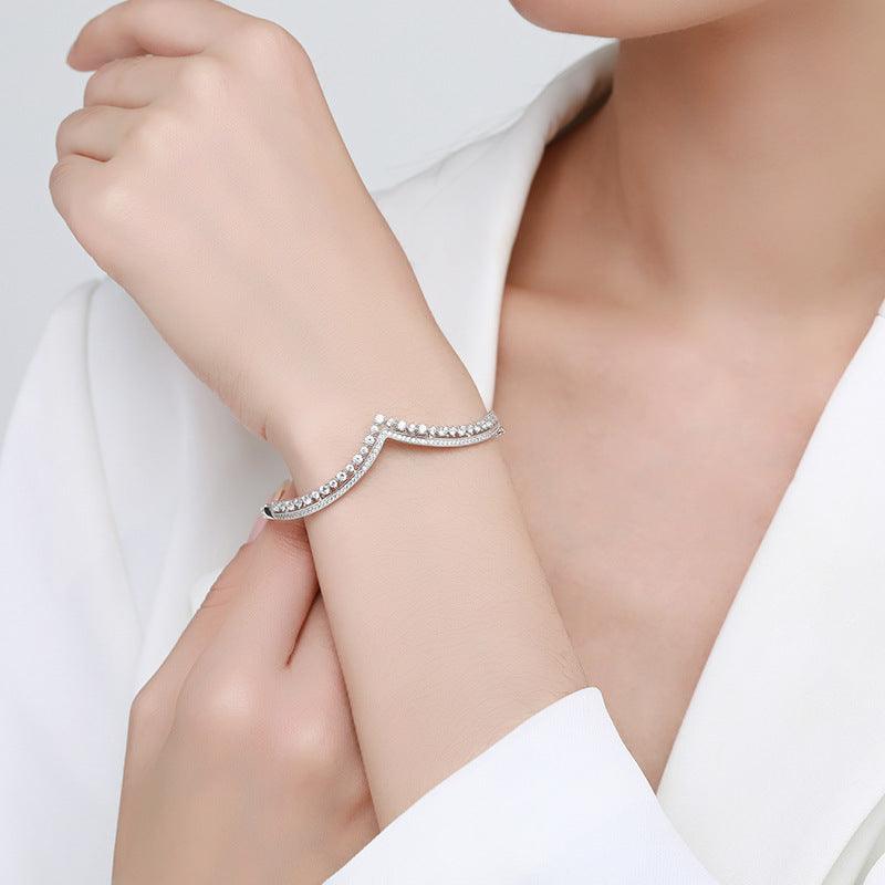 Women's Fashion Silver V-Shaped Crown Bracelet - Trendha