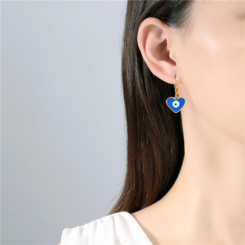 Women's Fashionable Heart Shaped Sterling Silver Earrings - Trendha