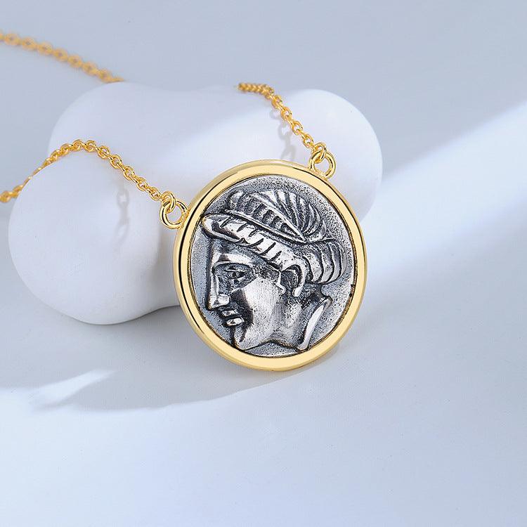 Women's Simple And Luxury Necklace Ornament