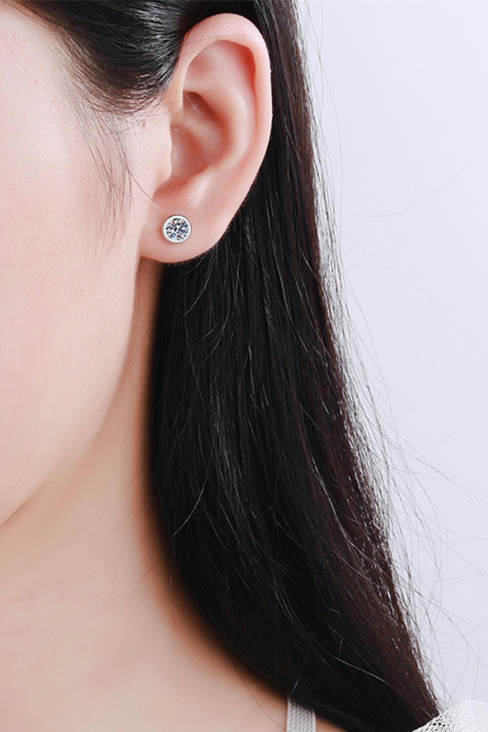 Moissanite Round-Shaped Stud Earrings - Trendha