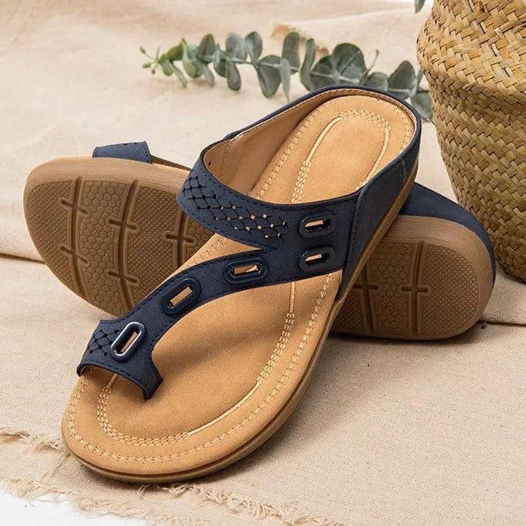 Women's Casual Sandals And Slippers With Flat Bottomed Flip Flops And Hollow Buckle Pattern - Trendha