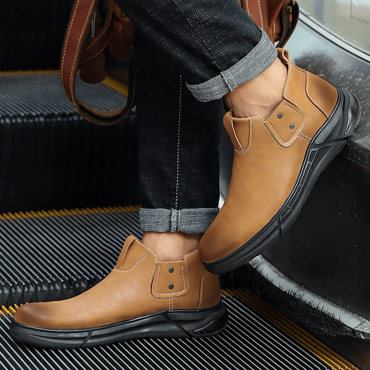 Men Retro Cowhide Leather Non Slip Soft Sole Elastic Slip on Chelsea Boots - Trendha